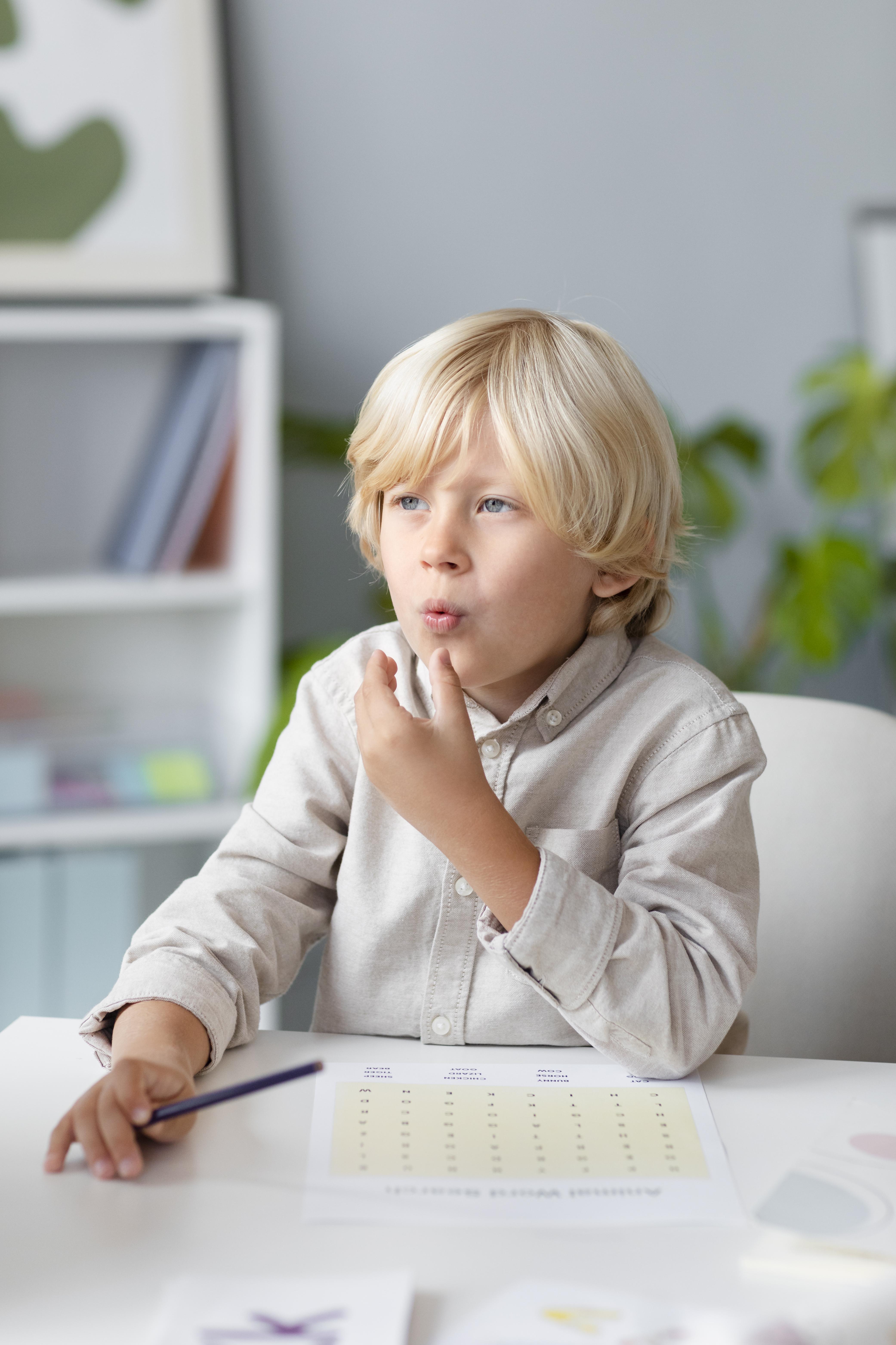 Логопед или дефектолог